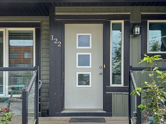 3rd image of 122 W Midtown Blvd SW