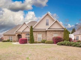 104 Gardenia Dr, Warner Robins, GA 31088