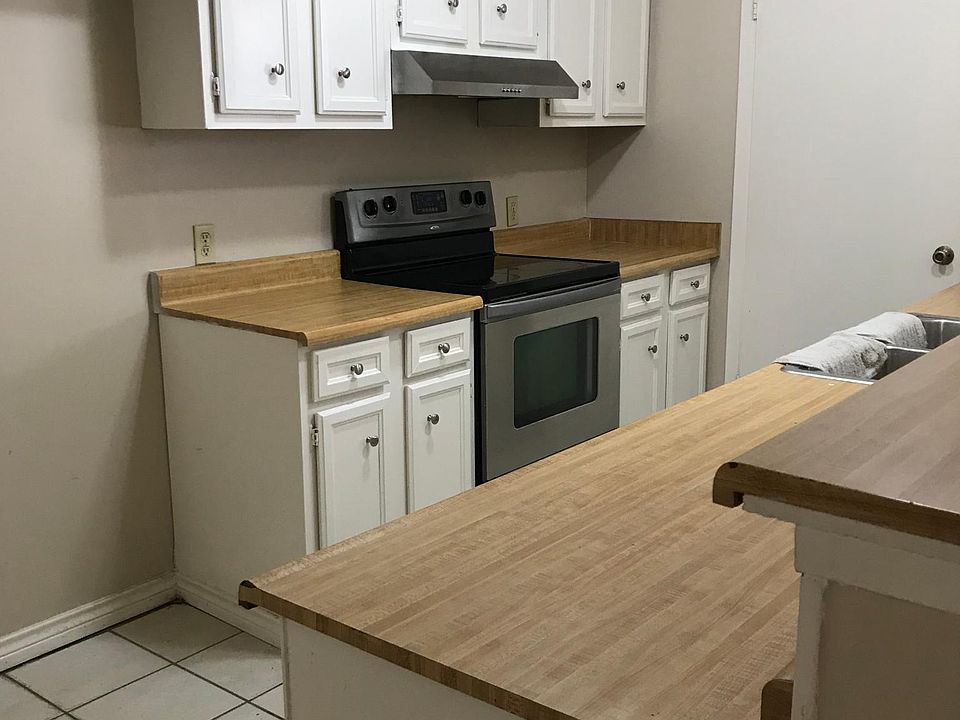 1st image of 22 Creekmont Ln