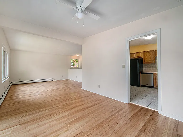 522 Ventura Ct — Photo 12