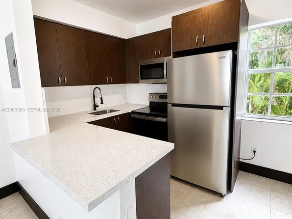 551 NE 62nd St #14, Miami, FL 33138