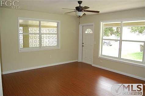 2nd image of 3751 Lora St