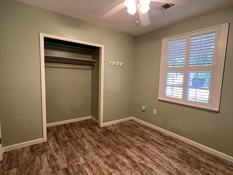 802 Augustine Dr — Photo 11