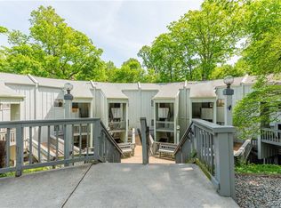 10118 Iron Mill Rd, North Chesterfield, VA 23235