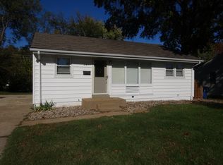 245 Maple Dr, Florissant, MO 63031