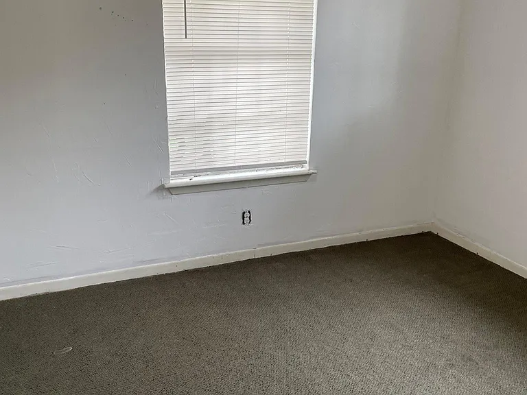 5030 Cinderella St — Photo 19