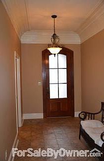 4th image of 100 Bon Mange Cir