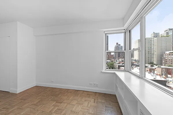 Sold by Compass | media 22