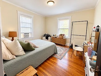 1 bed, 9999 sqft, $2,400 — Photo 2