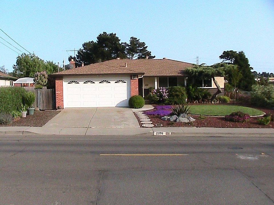 1st image of 2376 Shawn Dr