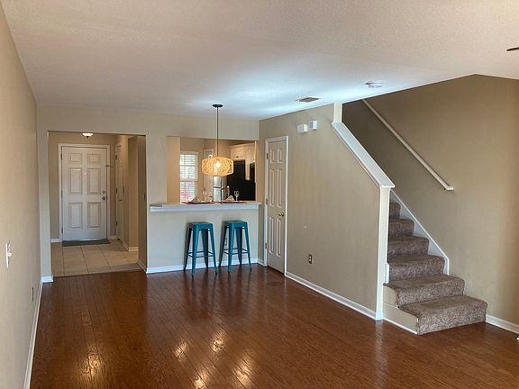 3rd image of 2533 Harn Blvd Unit 2