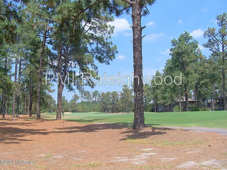 220 Foxkroft Dr — Photo 27