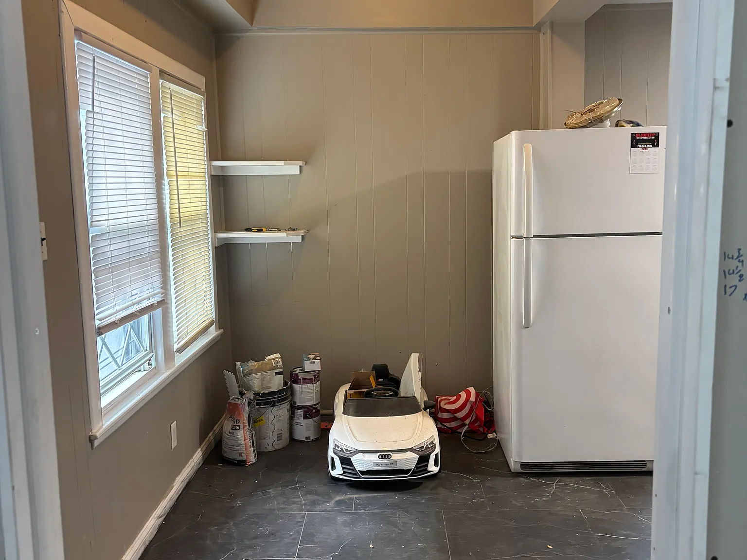 3 bed, 735 sqft, $3,400 — Photo 3