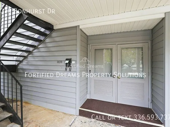 3086 Bonhurst Dr, Winston Salem, NC 27106