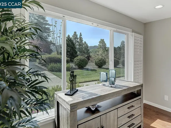1932 Golden Rain Rd APT 3, Walnut Creek, CA 94595