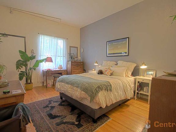 2nd image of 1460 Clay St #56