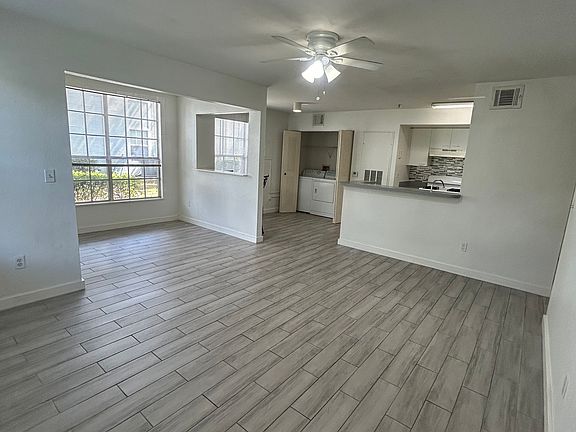 5th image of 1606 Columbia Arms Cir Unit 124