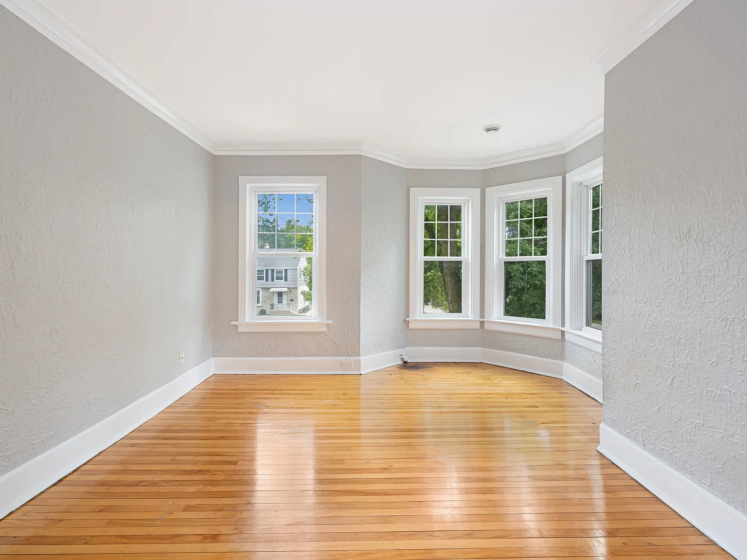 2 bed, 1292 sqft, $2,200 — Photo 4