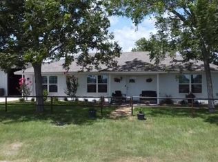 8652 State Highway 111 E, Yoakum, TX 77995