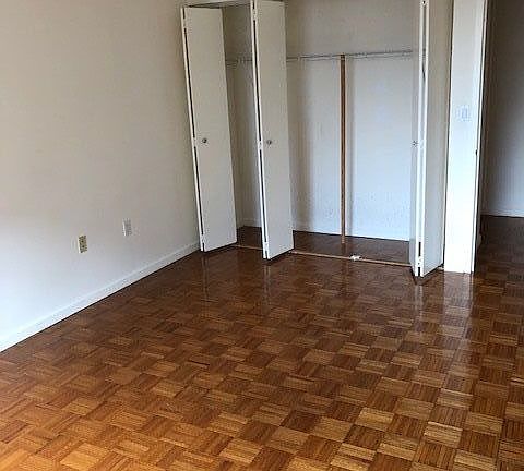 2nd image of 50 Battery Pl APT 8V