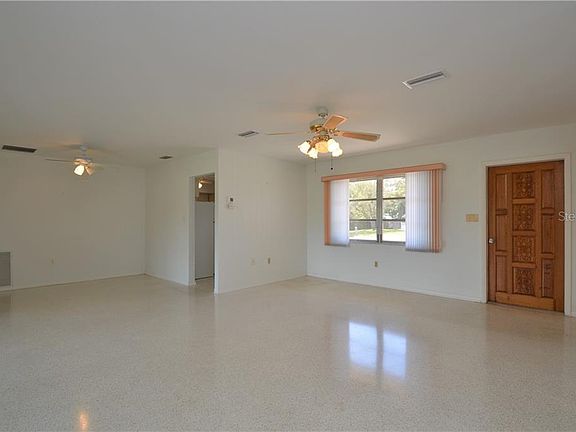 5th image of 136 Concord Dr