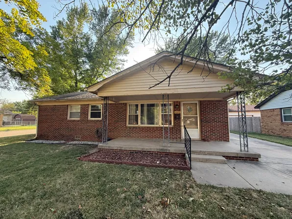 445 S Kokomo Ave, Derby, KS 67037