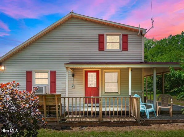 4305 Dixon Road, Robersonville, NC 27871