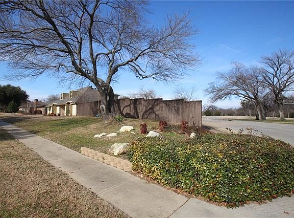 3rd image of 1805 Pleasant Valley Dr