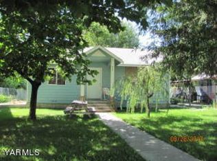 906 S 8th St, Yakima, WA 98901