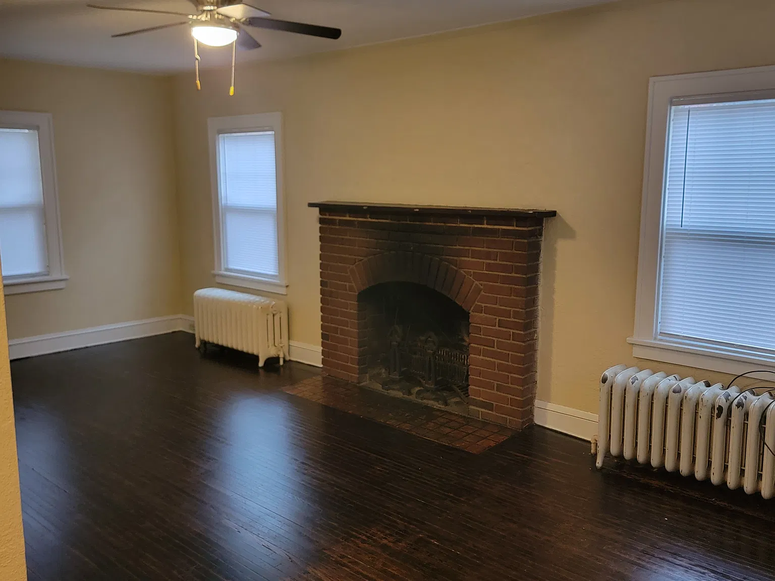 3 bed, 1312 sqft, $2,000 — Photo 3