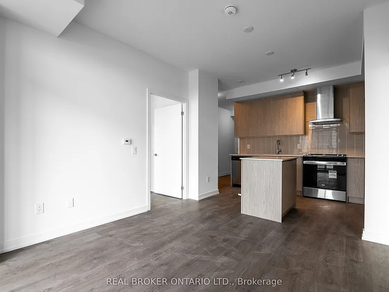55 Duke St W #1101 — Photo 6