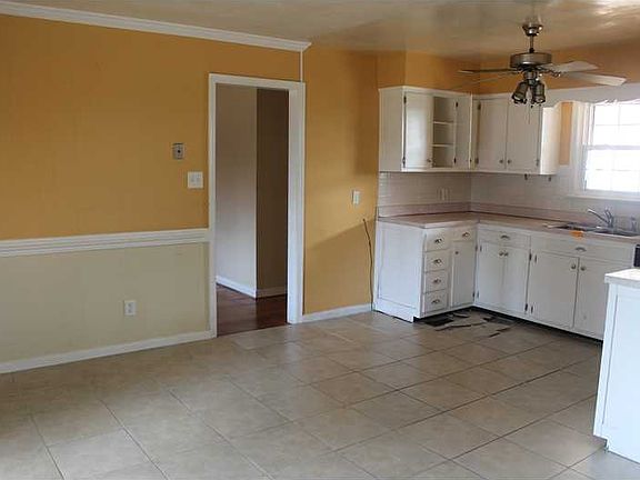 5th image of 5856 Frament Ave