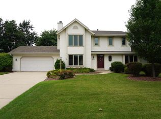 W165N10197 Wagon Trl, Germantown, WI 53022