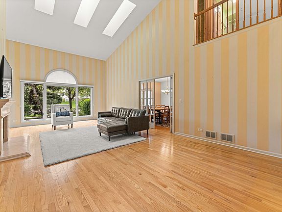 5th image of 825 Braeman Ct