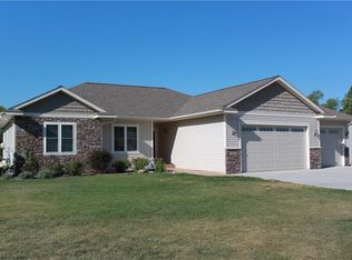 3817 Nicholas Dr, Menomonie, WI 54751