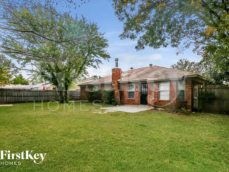 8513 Crestview Dr — Photo 15
