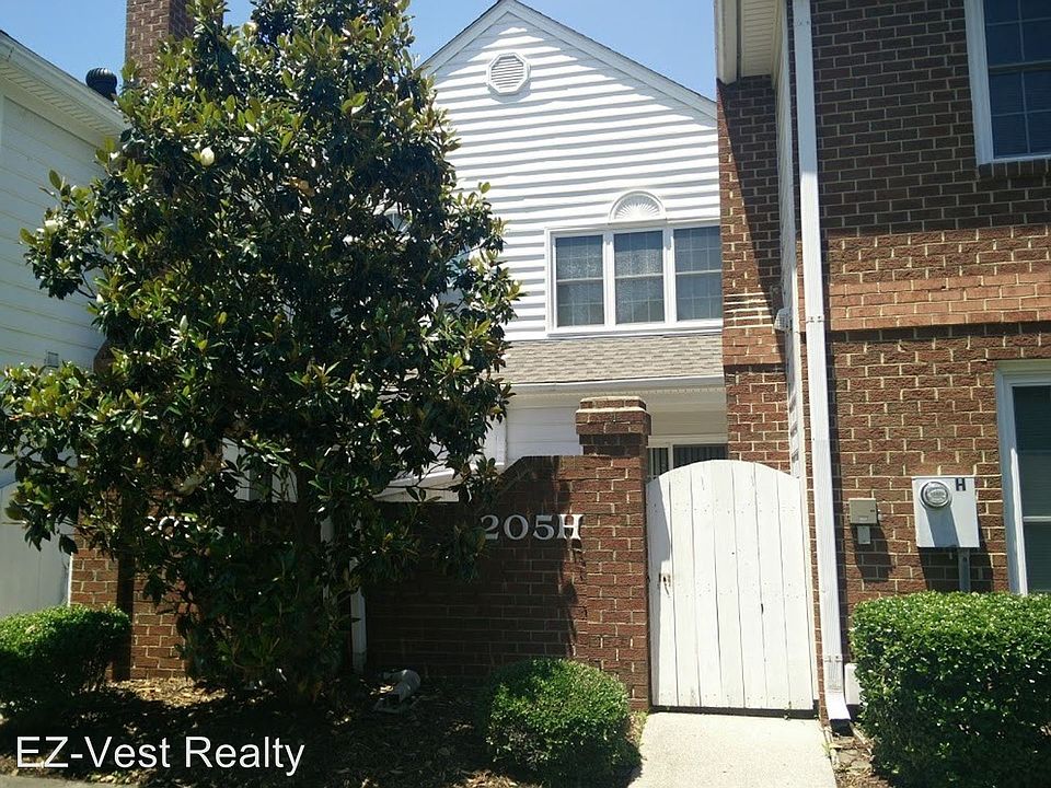 1st image of 205 E Amersham Dr