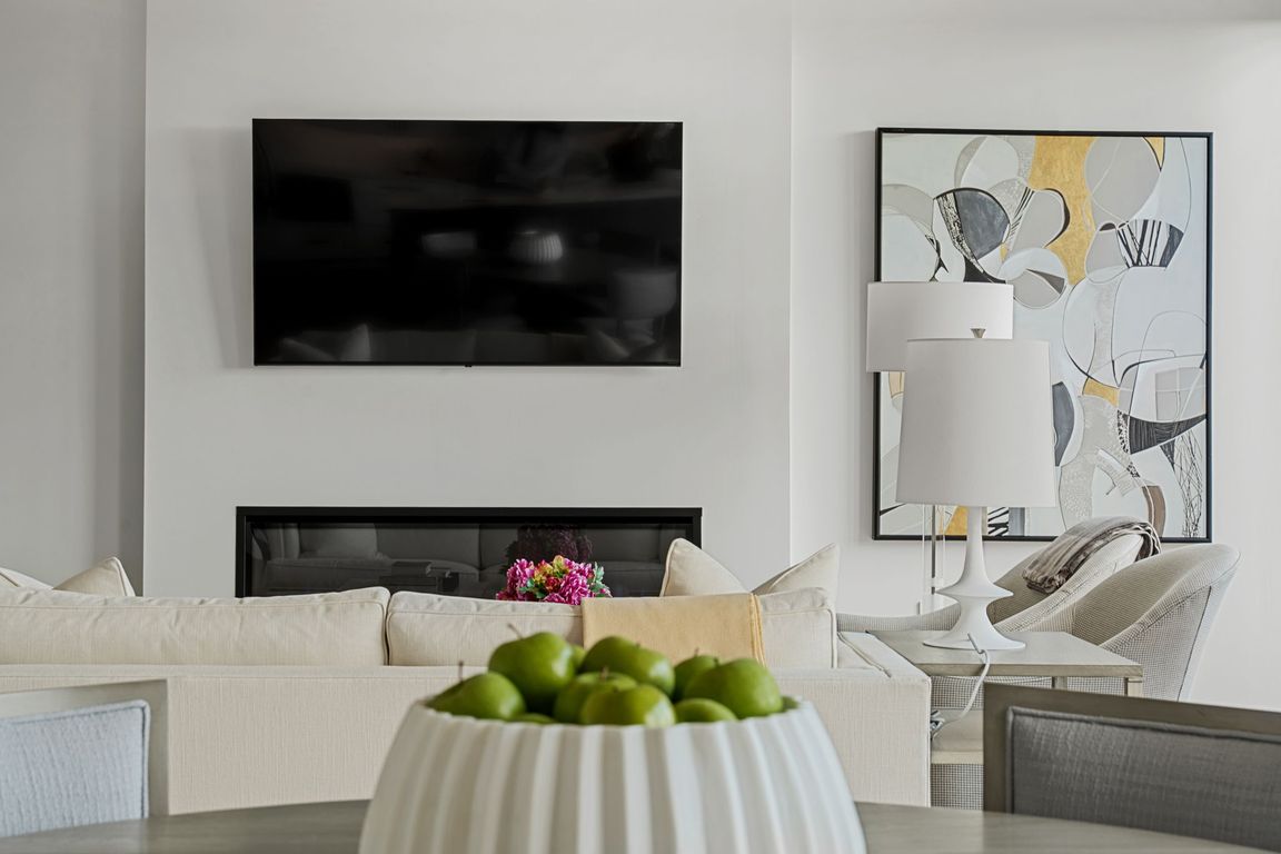 next background image