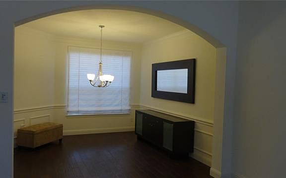 4th image of 9725 Cliffside Dr