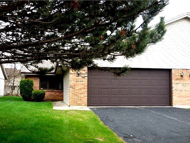 1st image of 743 Tulip Ln
