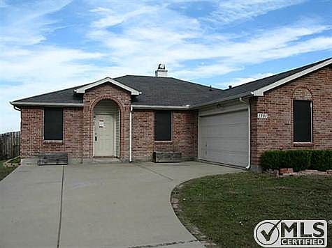 3rd image of 1501 Jasper Dr
