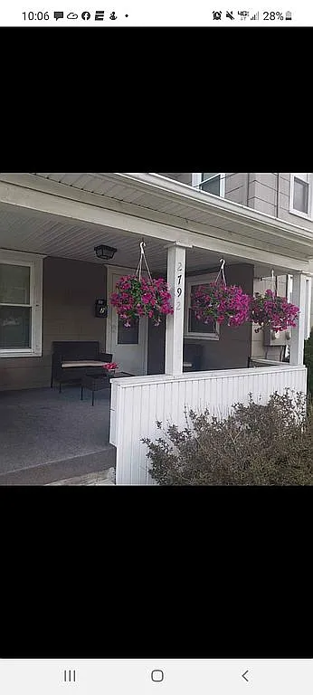 2792 Main St photo 1