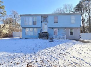 54 Beacon Street, Shirley, NY 11967