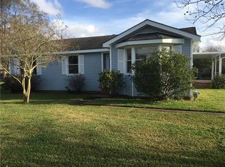 183 Saint Charles Pl, Hahnville, LA 70057