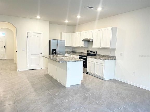 4th image of 1414 Yellow Finch Dr