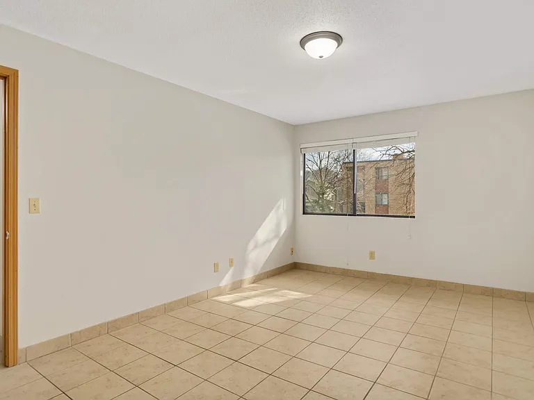 1313 Como Ave SE #102 — Photo 15