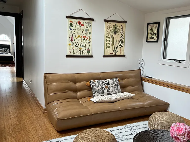 1635 N Wolcott Ave — Photo 25
