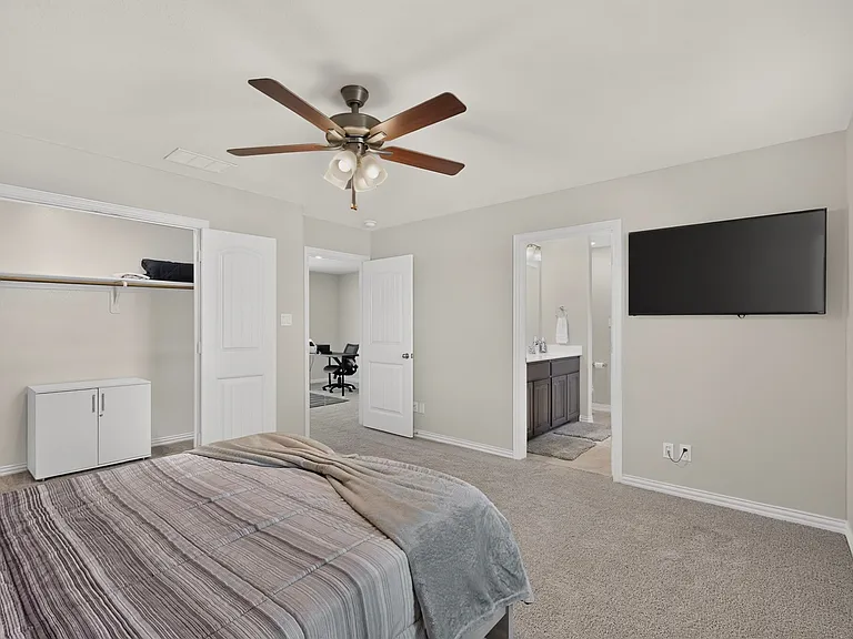 3531 Columbus St — Photo 25