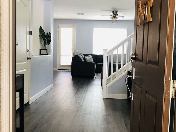 2nd image of 45766 Sierra Ct