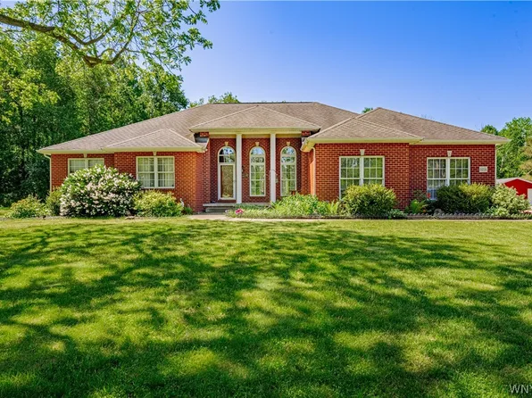 6056 Condren Rd, Newfane, NY 14108